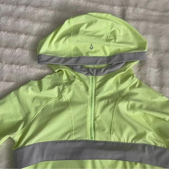 Ivivva 1/2 Zip Hooded Warm Up Jacket Size 14